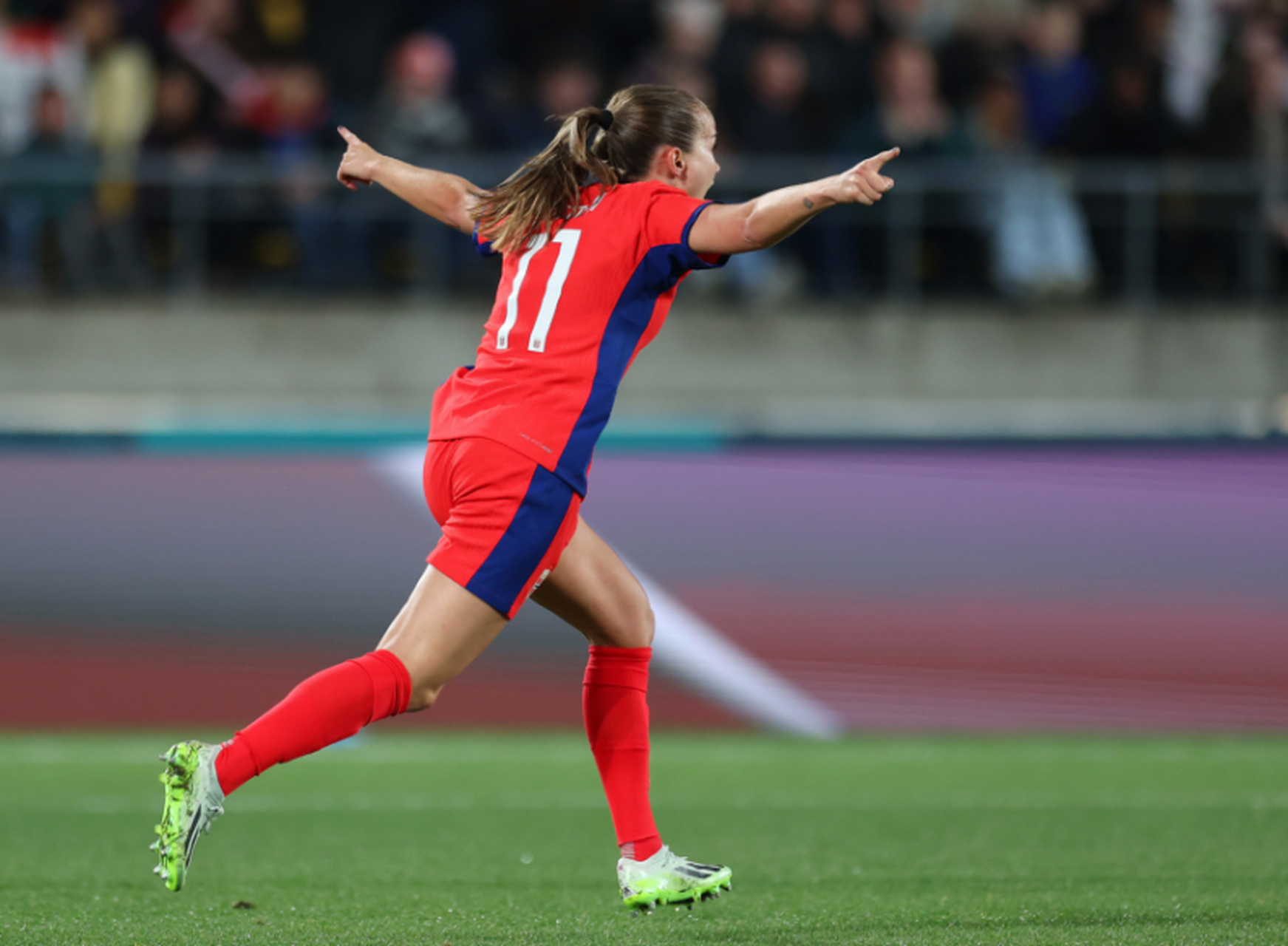 挪威国家女子足球队表现英勇，击败实力强劲的对手的简单介绍