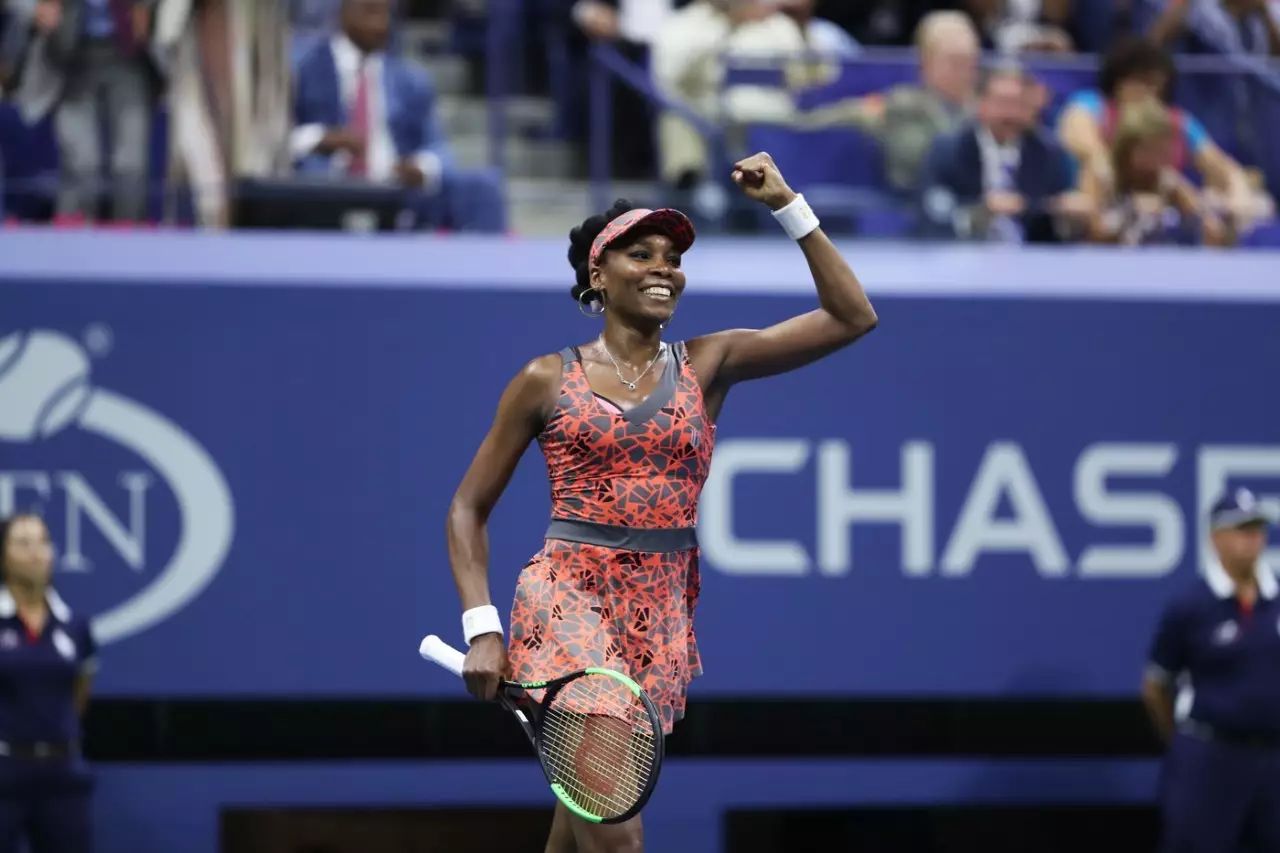 科维托娃迎来十二赛季出色发挥，巴塞罗那观众热烈欢呼！