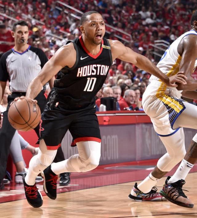 菲尼克斯太阳季后赛险胜北京国安，梅德韦杰夫砍下10记关键球，全场沸腾(杜特尔特被捕原因)